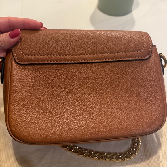 Louis Vuitton Tan and Cream Crossbody Bag with Gold Chain Lock Me Tender - Picture 2 of 6